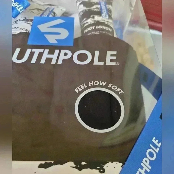 Slipper Foot Collection - Picture 4 of 8